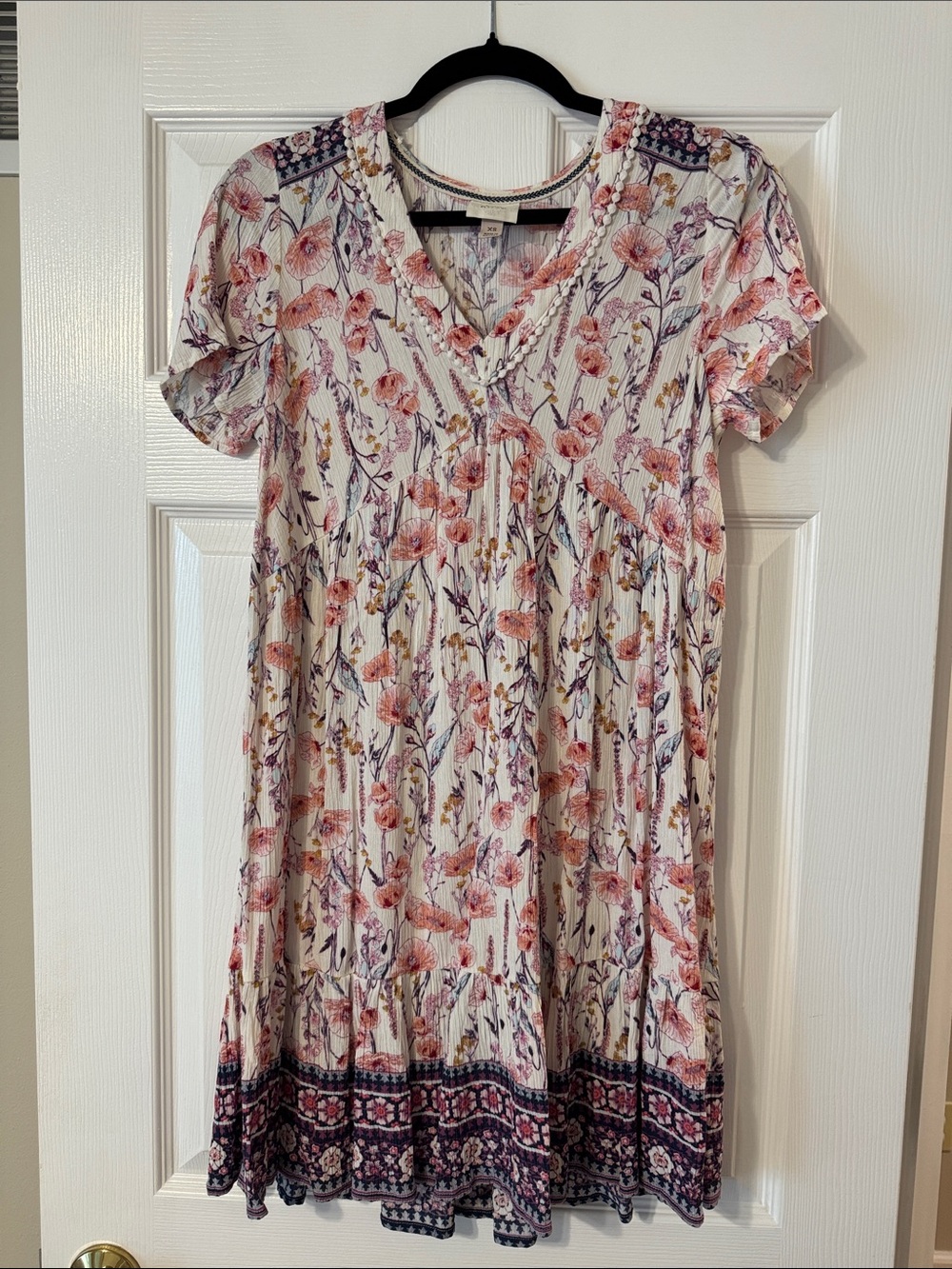 Knox Rose White Floral Boho V‑Neck Short Sleeve Dress